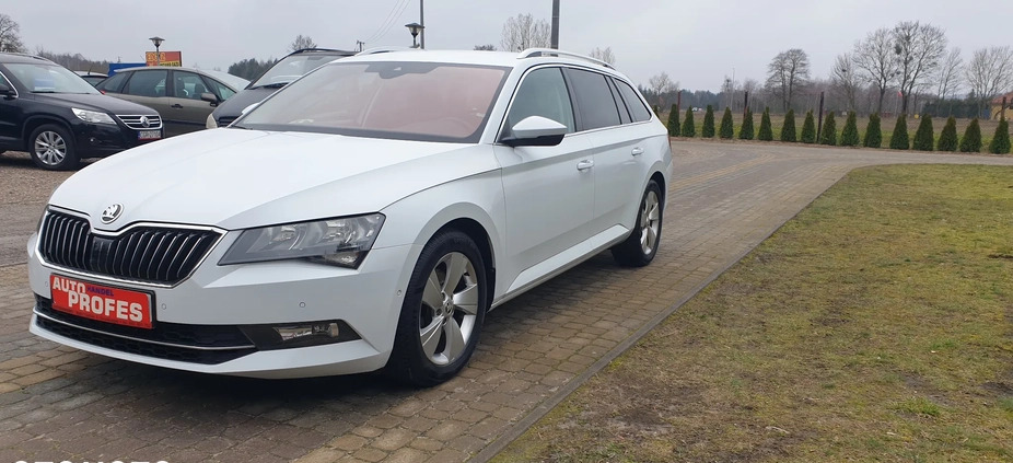 Skoda Superb cena 49500 przebieg: 189000, rok produkcji 2017 z Zwoleń małe 46